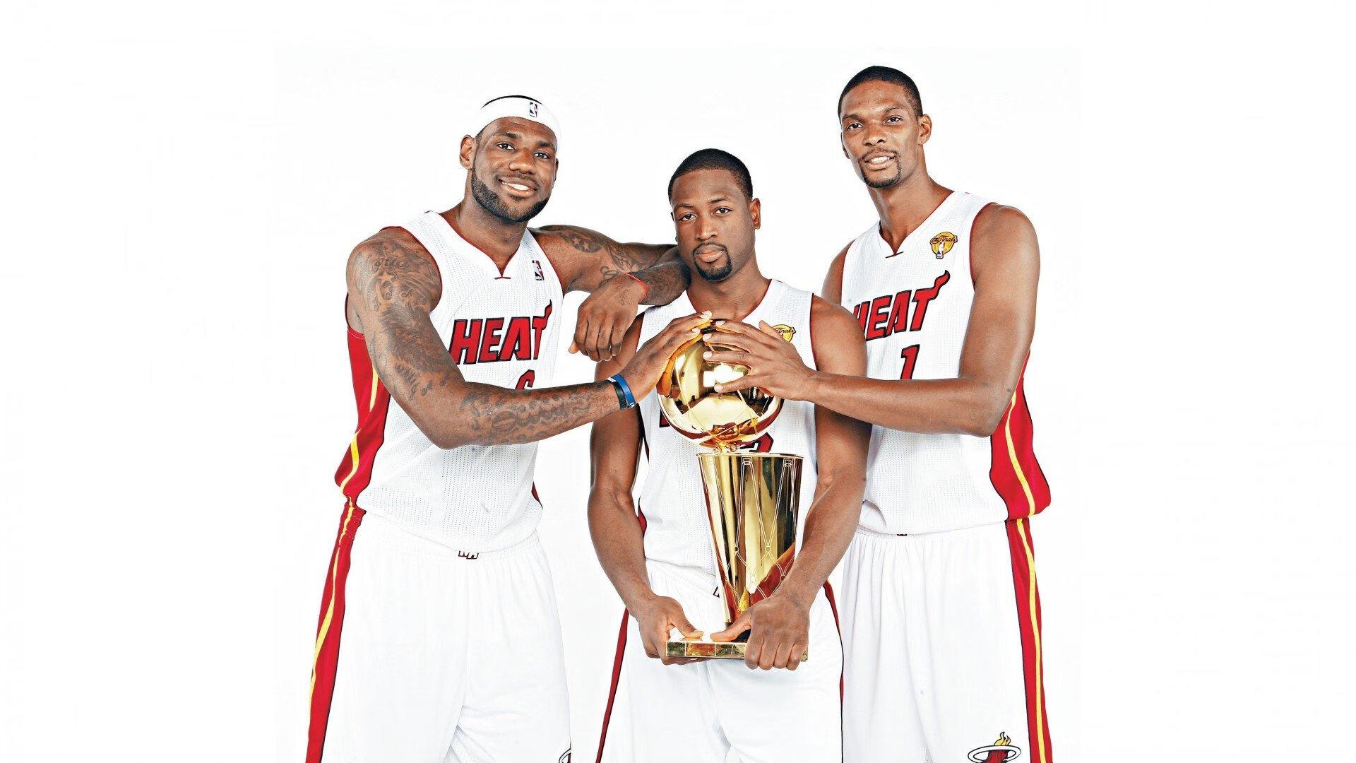 拜仁转会费排行榜揭晓，凯恩1.2亿欧元登顶 卢卡斯8000万欧紧随其后