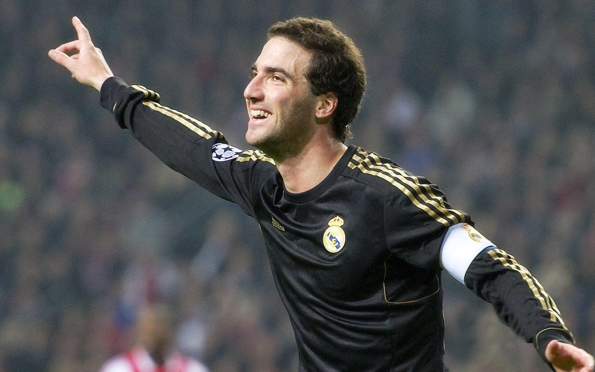 观察枸杞哥放下保温杯 维金斯爆发真因揭秘，从养生到杀手的蜕变之路